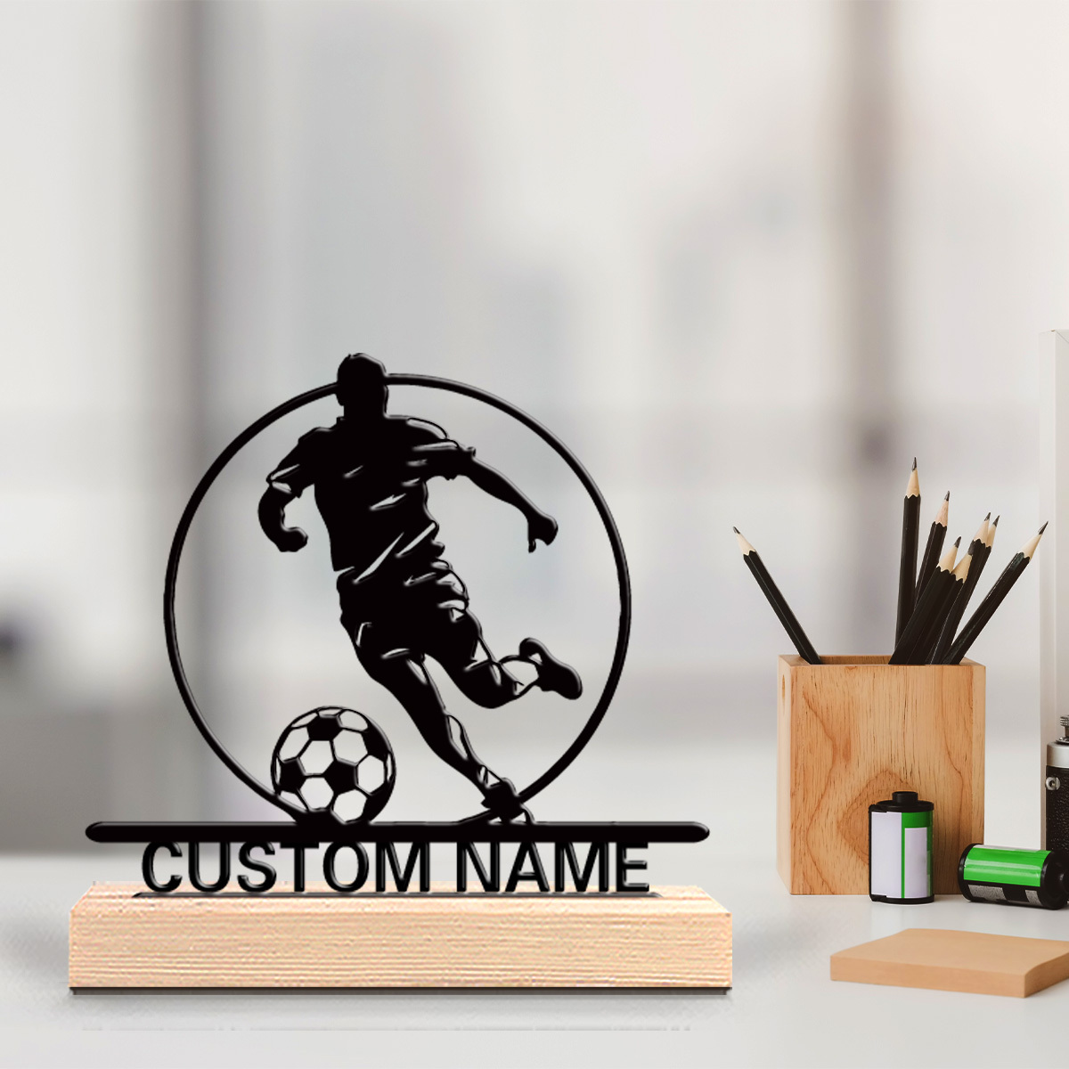 Office Furniture Direct - รูปปั้นนักฟุตบอลโลหะสั่งทำพร้อมชื่อ ฐานไม้ตกแต่งโต๊ะ ของขวัญสำหรับแฟนฟุตบอล ของขวัญวันเกิด/วันหยุด/ตกแต่งบ้าน/สำนักงาน