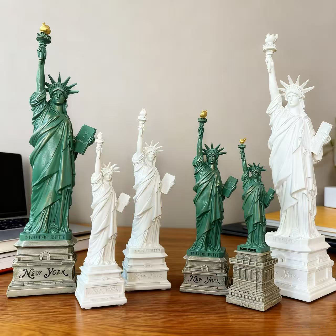 รูปปั้นเทพีเสรีภาพ โมเดล ของตก - Office Furniture York บทวิจารณ์และราคา
